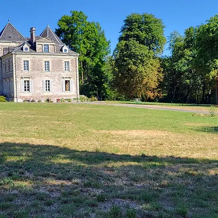 Au Chateau - Wifi & Parking Inclus * Saint-Etienne-de-Montluc